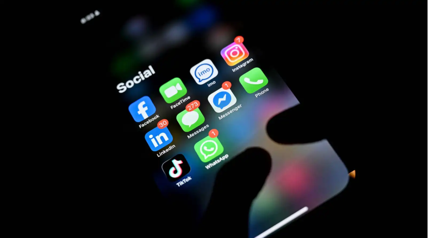 بعد تسوية ميتا ..  القلق يصل إلى تيك توك ويوتيوب وسناب شات