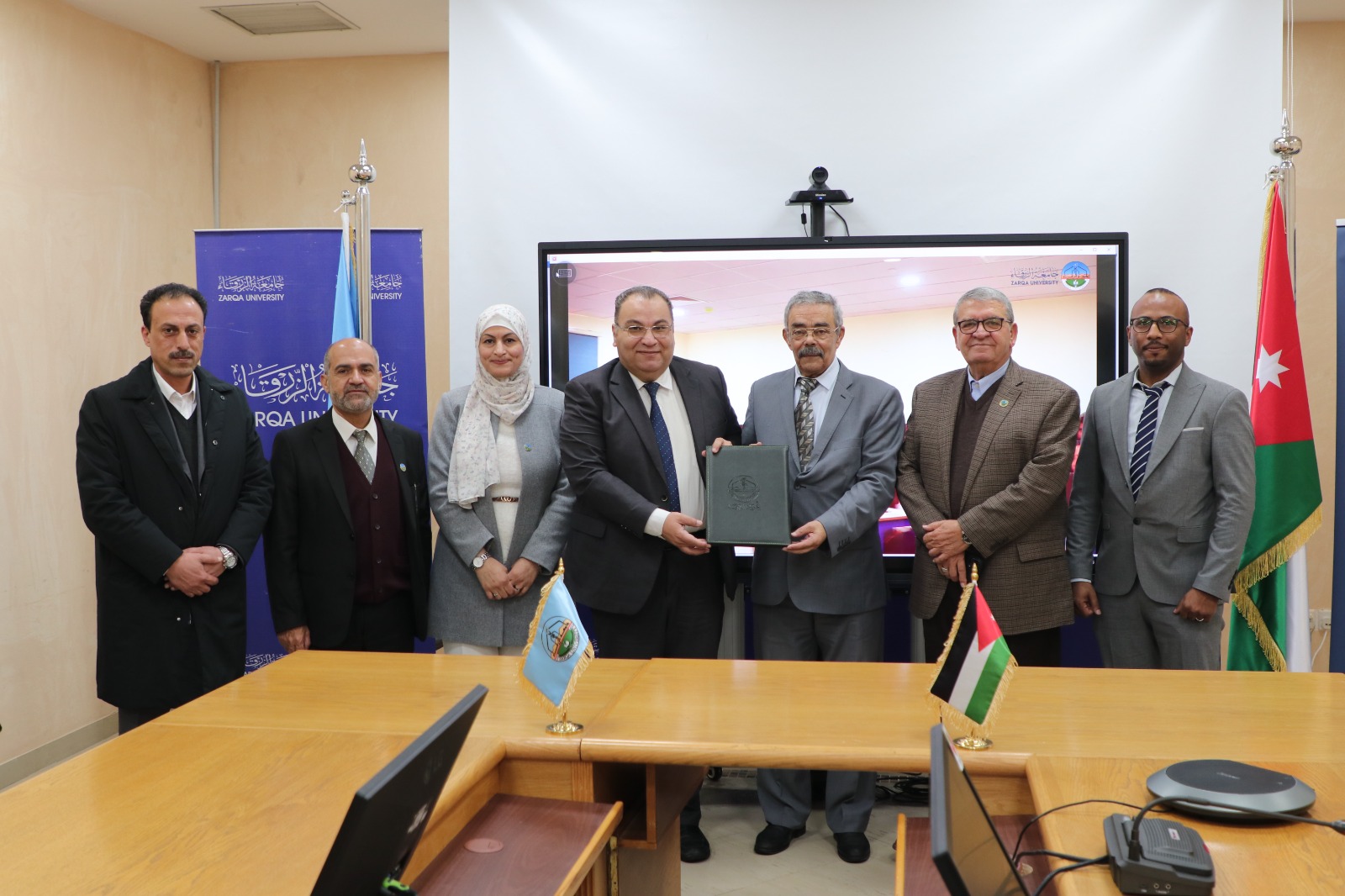 جامعة الزرقاء توقع اتفاقية تعاون مع جمعية المختبرات والتحاليل الطبية
