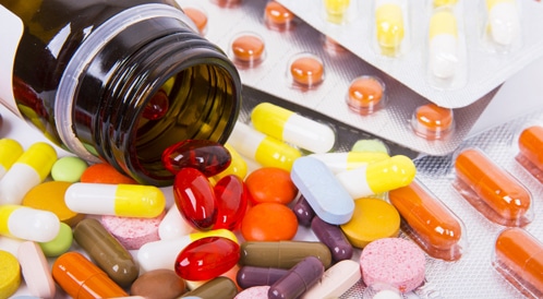 ضغوطات سياسية بأزمة اسعار الدواء في الاردن والحكومة ترفض إلغاء ضريبة (4%) عن الأدوية
