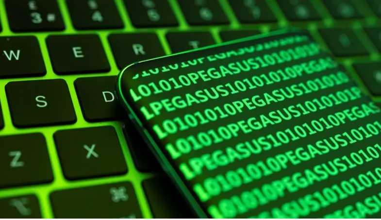 تحذير بريطاني: برامج تجسس حكومية في 100 دولة تهدد المستخدمين