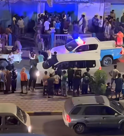 حادثة اختناق وحريق داخل محل "بهارات السماحة" في المعلا تودي بحياة شاب وتصيب اثنين آخرين