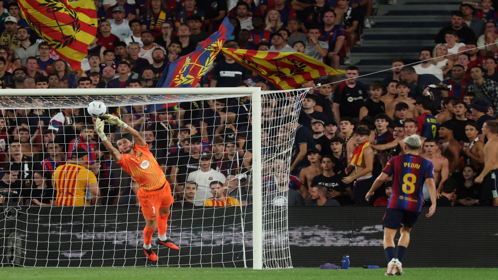  الدوري الإسباني: برشلونة وريال مدريد يترقبان تعثر الآخر