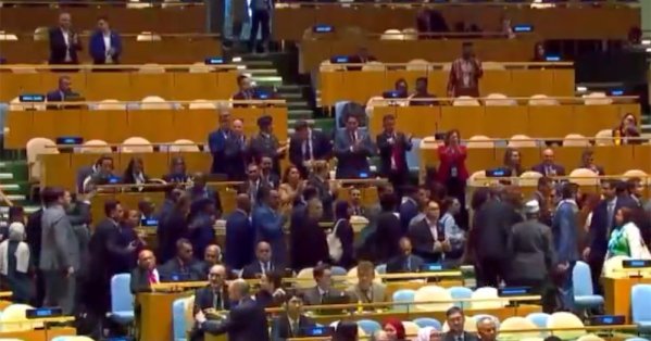 بالفيديو ..  مغادرة أغلب الوفود من قاعة جمعية الأمم المتحدة خلال كلمة نتنياهو 