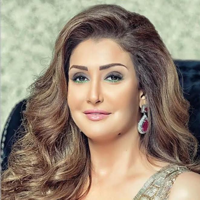 غادة عبد الرازق فتاة ليل؟