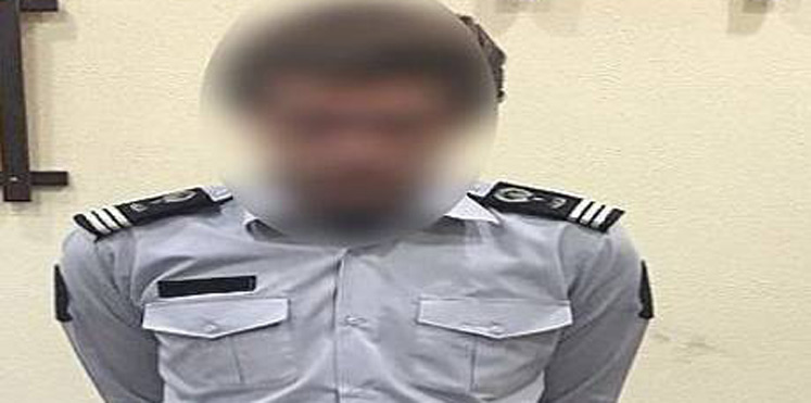 القبض على موظف في مطار الكويت يختم جوازات سفر مزورة
