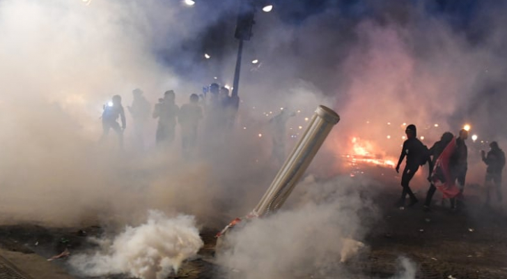 إصابة 441 شرطيا وتوقيف 457 شخصا في احتجاجات فرنسا