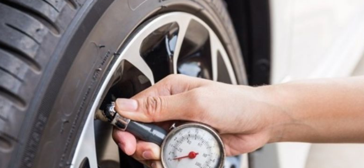 متى يتعين عليك فحص ضغط اطارات سيارتك؟