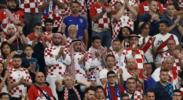 "فيفا" يُحقق بسبب هتافات جماهير كرواتيا
