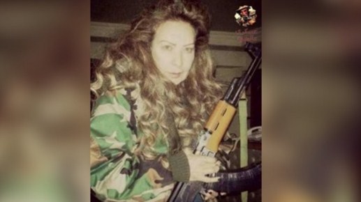 الفنانة السورية رغدة تنذر بقص شعرها وسط حلب ان انتصر النظام  ..  وتقول " طز بالأمم المتحدة "