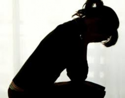 سورية متزوجة من أربعة رجال في آنٍ واحد في الرمثا !