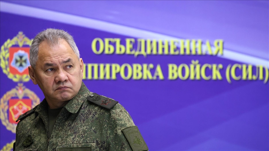  وزير الدفاع الروسي يتفقد قوات بلاده في أوكرانيا Image