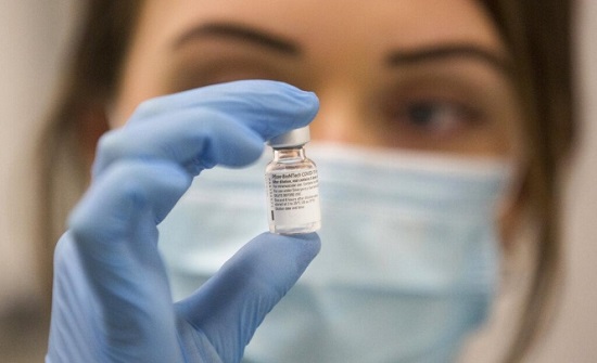 تونس تتسلّم الدفعة الأولى من اللقاحات المضادة لكورونا عبر مرفق كوفاكس