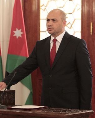 تجديد اثاث وديكور مكتب وزير الاوقاف بقيمة تجاوزت 30 الف دينار  .. والاوقاف تؤكد : على حساب متبرع