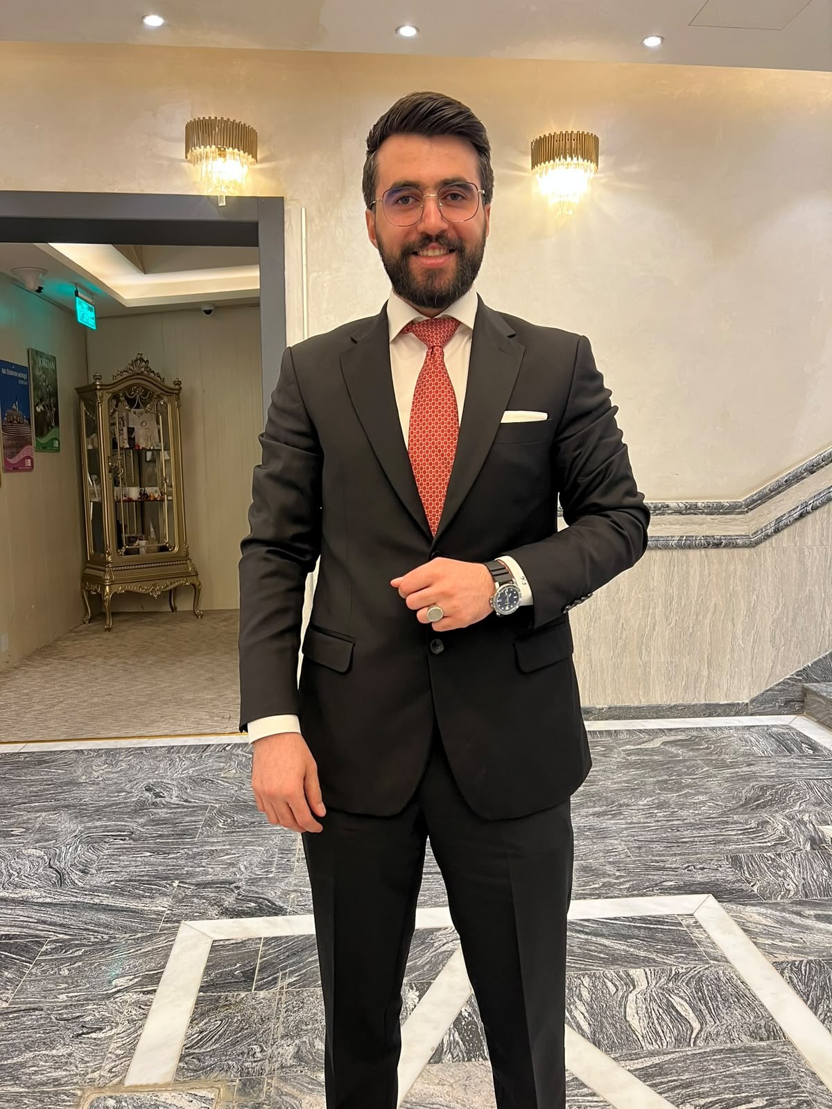 ألف مبارك للدكتور محمد فيصل الصوص بمناسبة زواجه