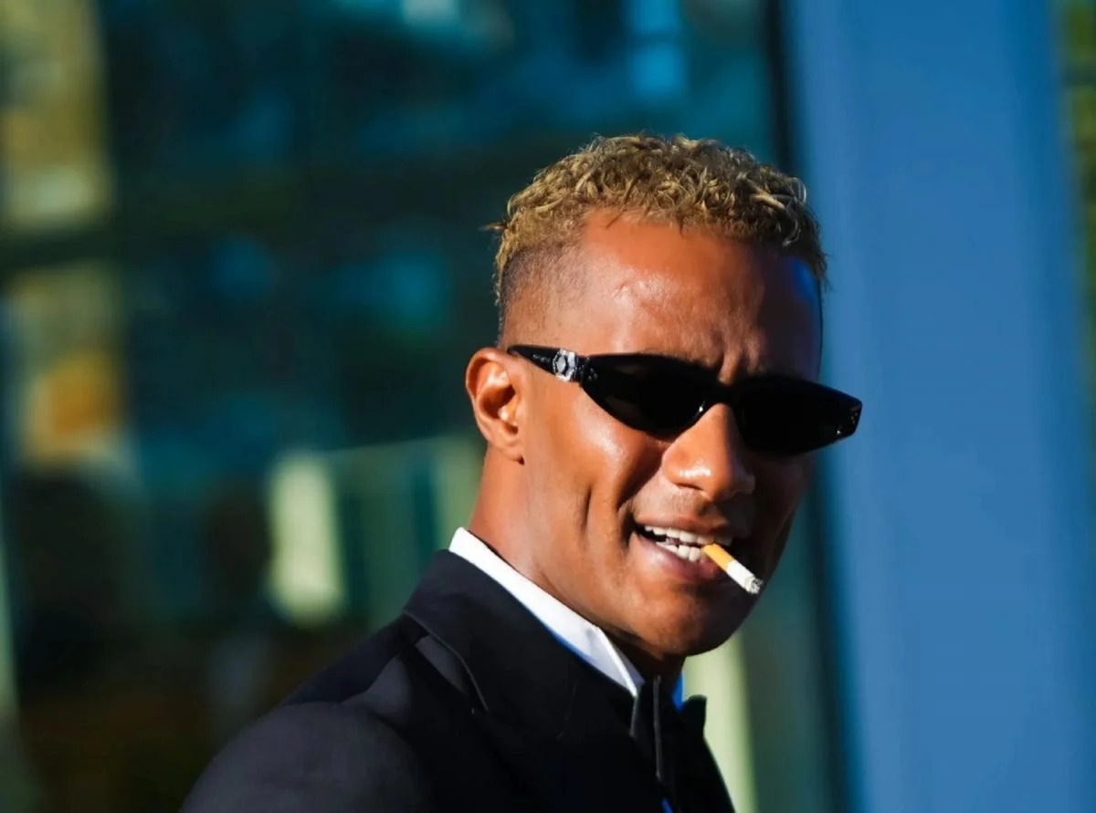 إلزام محمد رمضان بدفع عشرة آلاف جنيه لمهندس صوت شتمه على المسرح