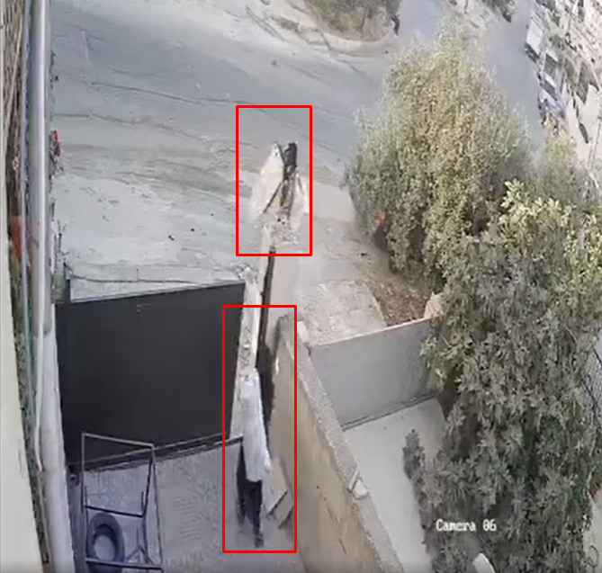 فيديو متداول لفتاتين متسولتين تسرقان إحدى البيوت في احدى مناطق المملكة