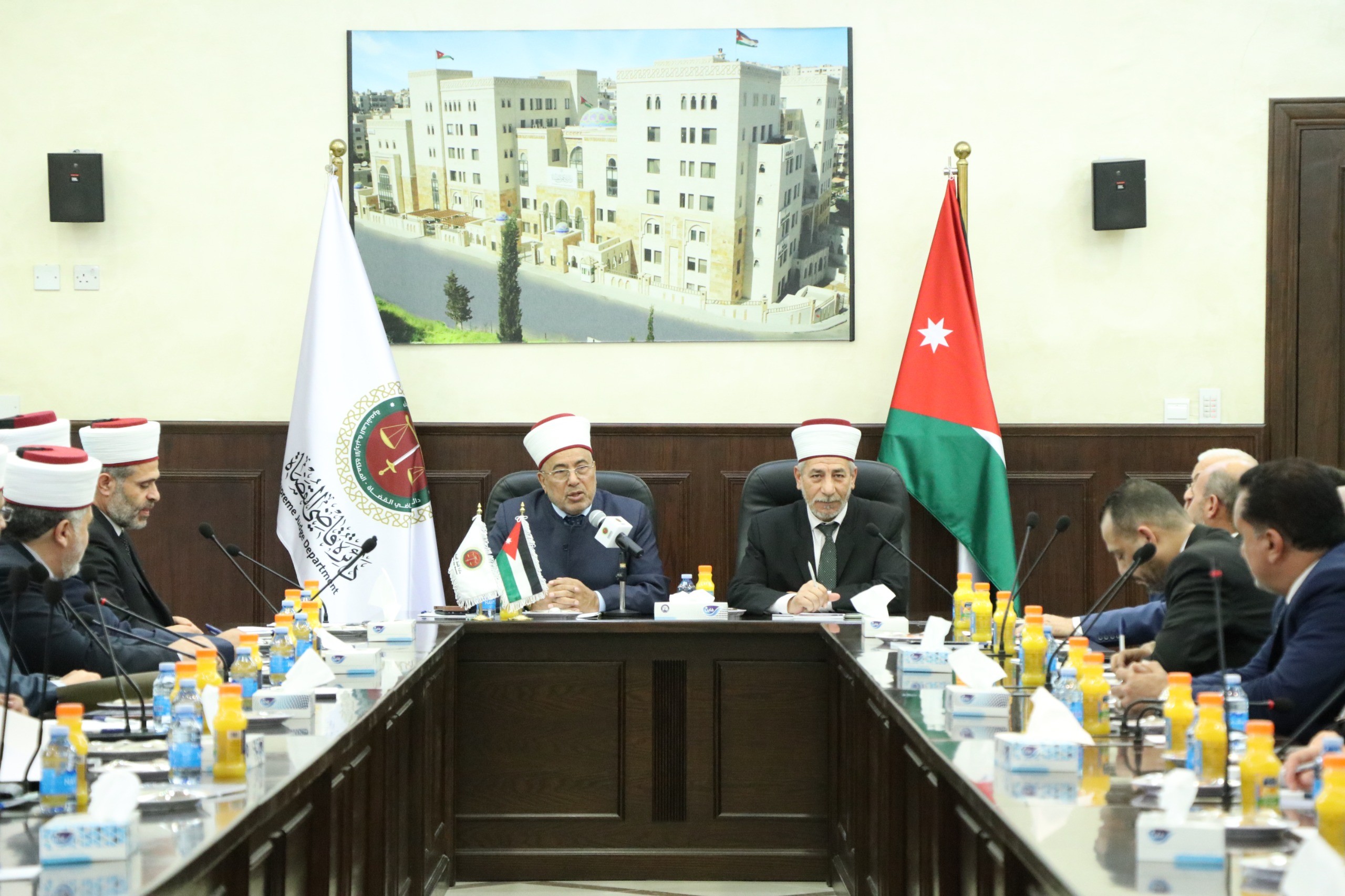 قاضي القضاة يلتقي جمعية المحامين الشرعيين وعددًا من المحامين 