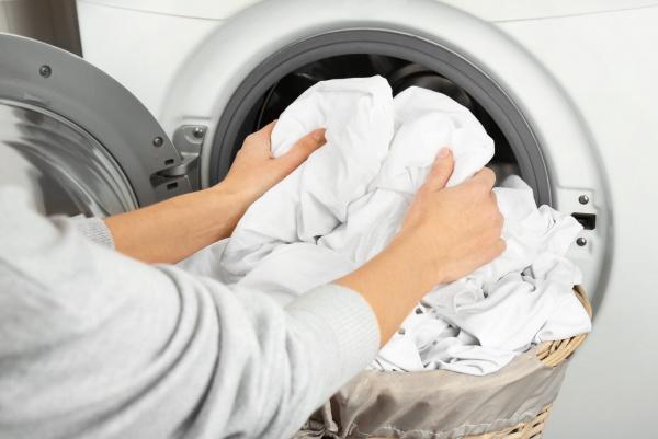 5 أسرار هامة عن الغسيل تقوم بها الفنادق