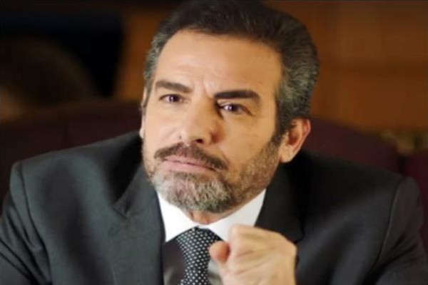 لن تصدقوا من هي زوجة الفنان المصري أحمد عبد العزيز المشهورة