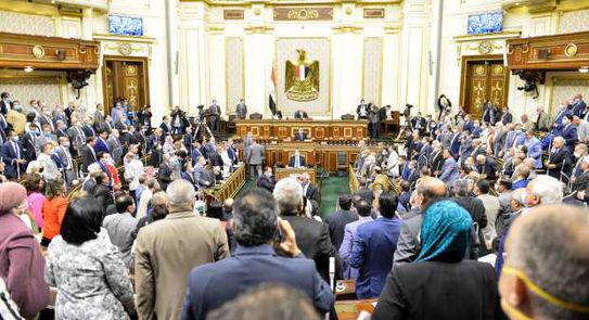 البرلمان المصري يوافق على إرسال قواته خارج حدود الدولة