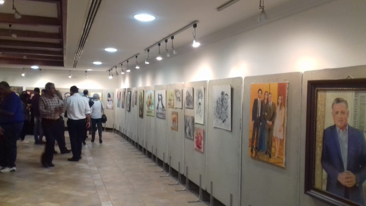 افتتاح معرض الفن التشكيلي الواقعي أحمد هناندة في الزرقاء