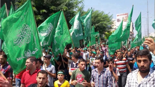 بالصور  ..  الخليل: مسيرة ومهرجان احتفالي بانتصار المقاومة بغزّة