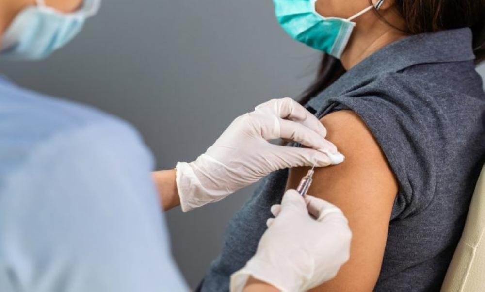  وزارة الصحة: قدرة مراكز التطعيم ضد كورونا وصلت إلى 90 ألف جرعة يوميا