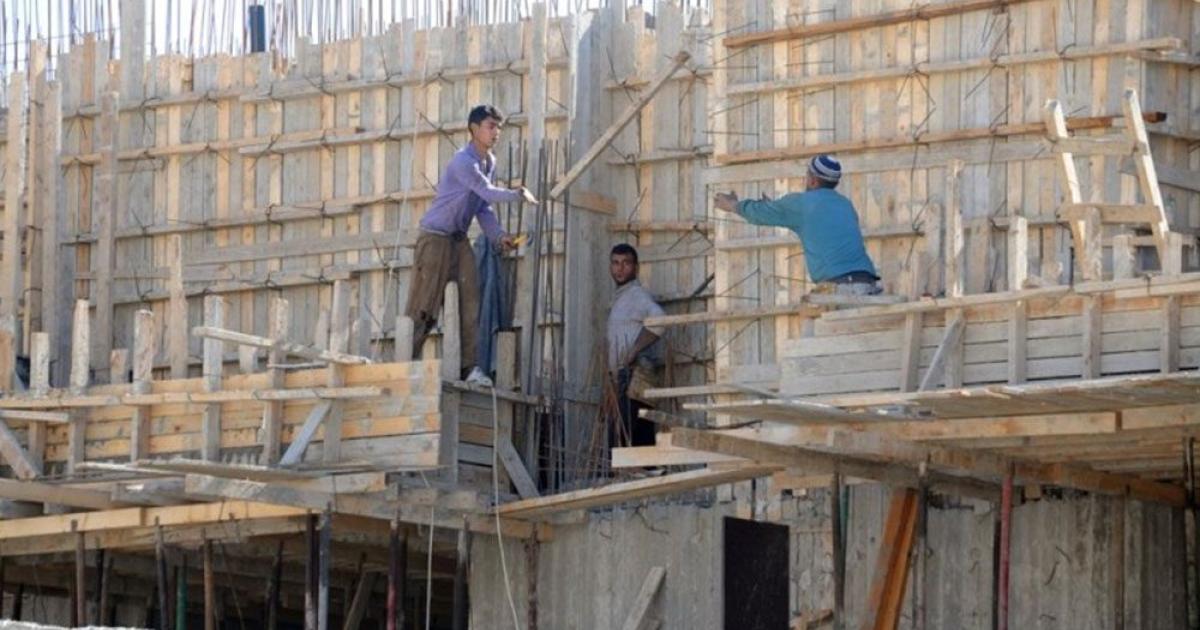 تقييد العمالة الوافدة ..  كيف يحد من البطالة بين الأردنيين؟