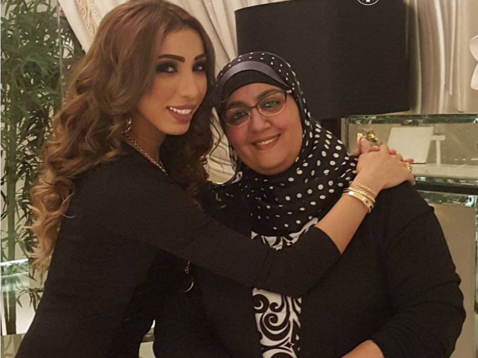 والدة دنيا بطمة تهاجم محمد الترك بطريقة غير مباشرة 