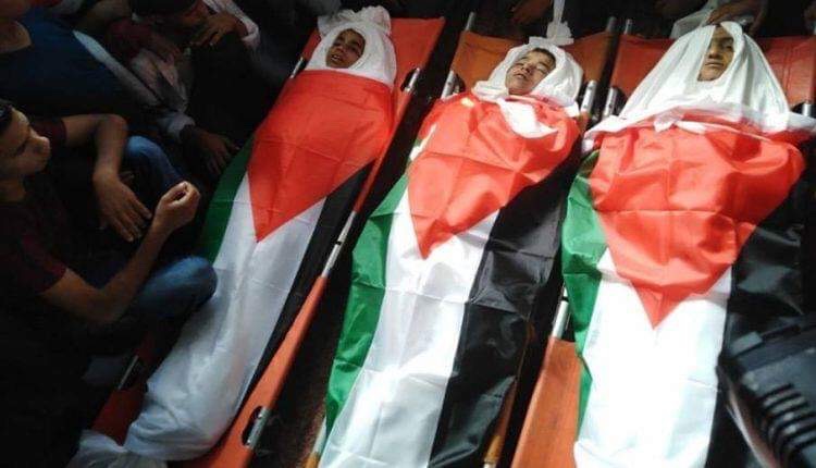 أهالي غزة يشيعون جثامين 3 أطفال فلسطينيين استشهدوا جراء قصف الاحتلال 