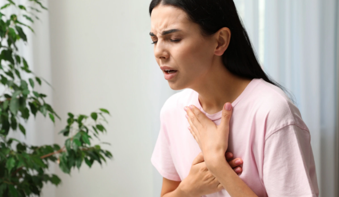 لا تجهلها طريقة إخراج الأكل من مجرى التنفس