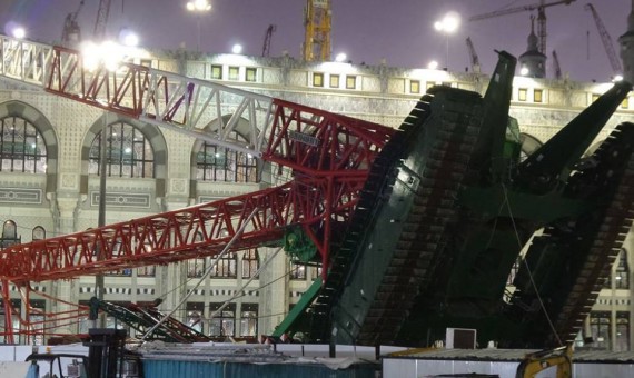 ماذا حدث قبل ساعات من سقوط الرافعة في المسجد الحرام؟   