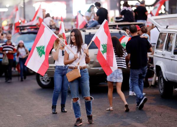 لبنانيات يفاجئن العالم بـ"تزوجني بدون مهر"