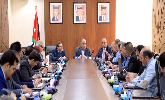 “السياحة النيابية” تدعو لإيجاد حل للأزمات المرورية في العاصمة