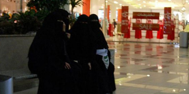 السعودية ..  عصابة فتيات تستدرج الشباب لسرقة أموالهم