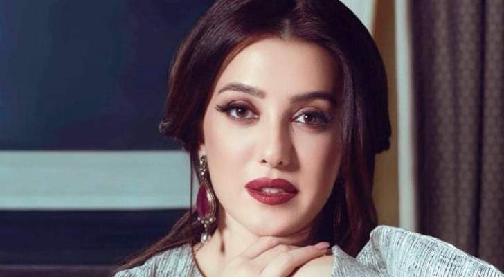  كندة علوش تصدم عمرو يوسف في ممارسة اليوغا