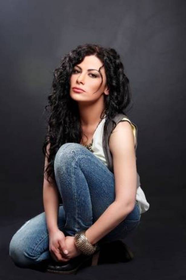 الفنانة الأردنية صبا مبارك: الطفل السوري الغريق كان السبب ..  هذا ما فعله بي!