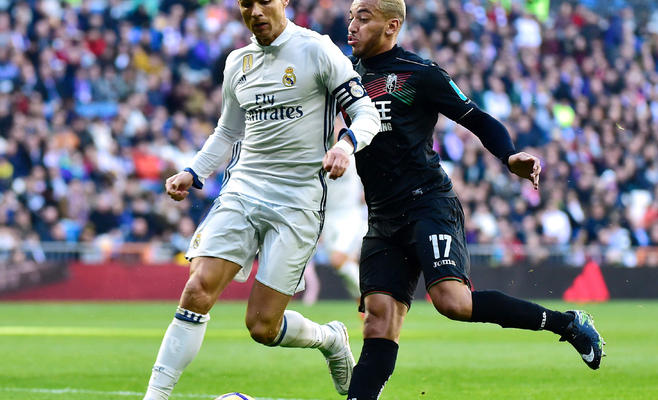الدوري الإسباني: ريال يعادل رقم برشلونة بفوز ساحق على غرناطة