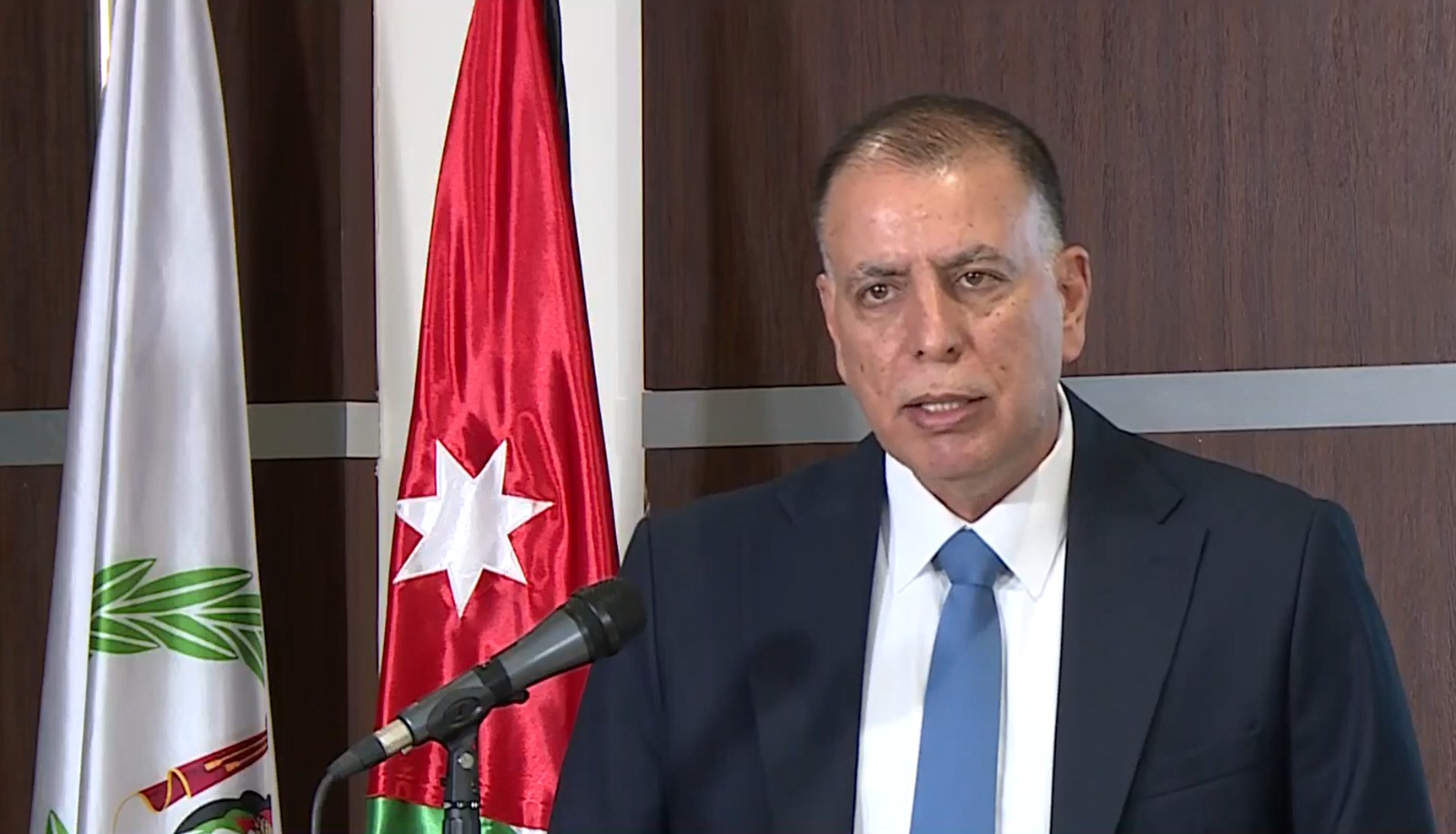 وزير الداخلية يعلن حظر "الإخوان المسلمين" المنحلة في الأردن