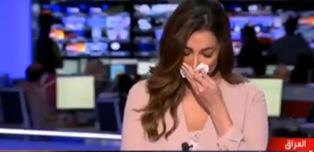 شاهد بالفيديو  ..  زميلة نجوى قاسم لم تتمالك نفسها  ..  بكت على الهواء مباشرة  ..  تفاصيل مؤثرة