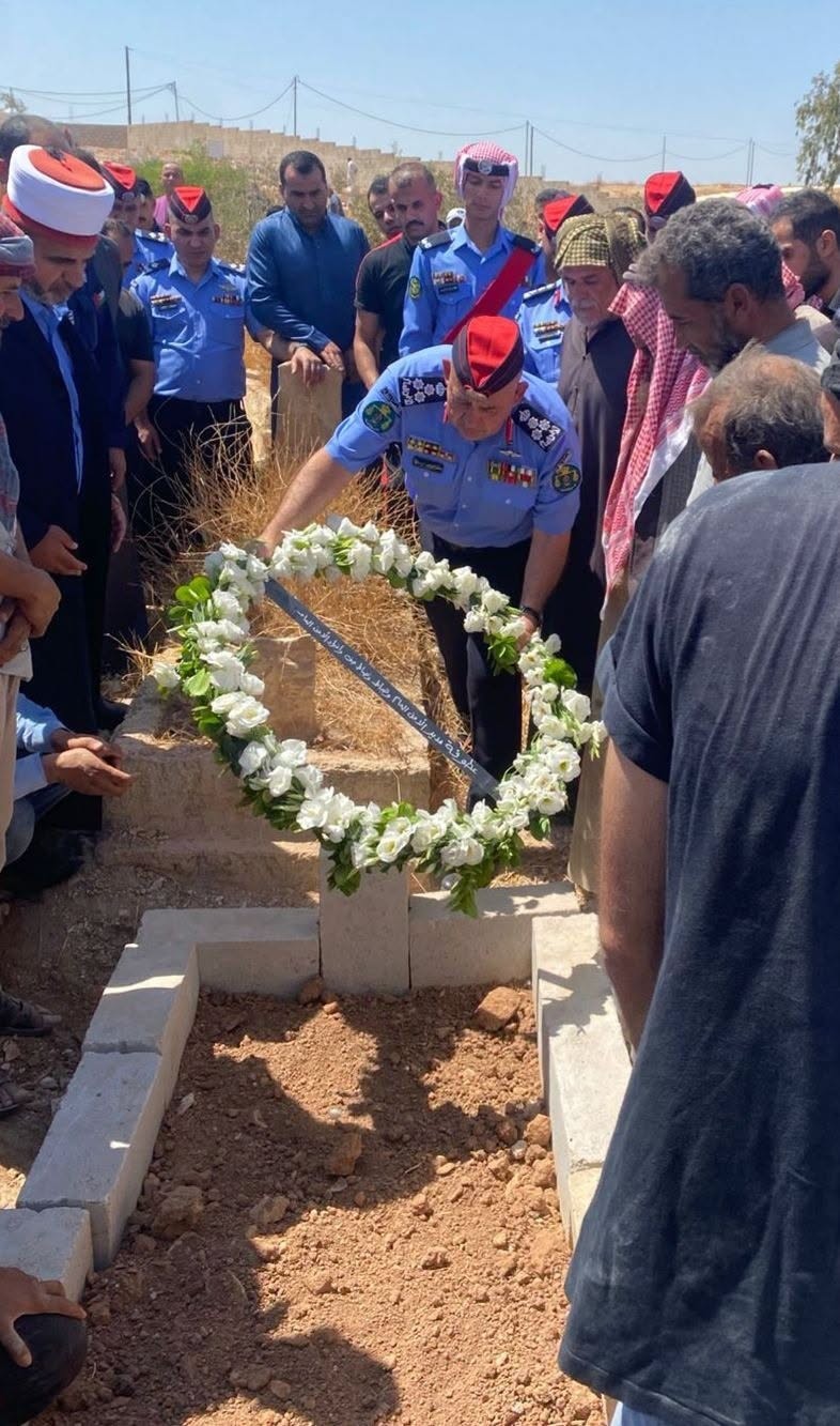 الأمن العام يُشارك في تشييع جثمان الملازم طه المشاقبه
