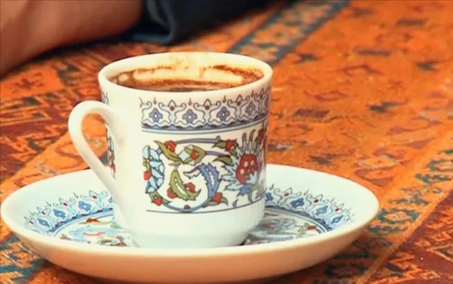 في رمضان ..  اشرب القهوة بعد التراويح