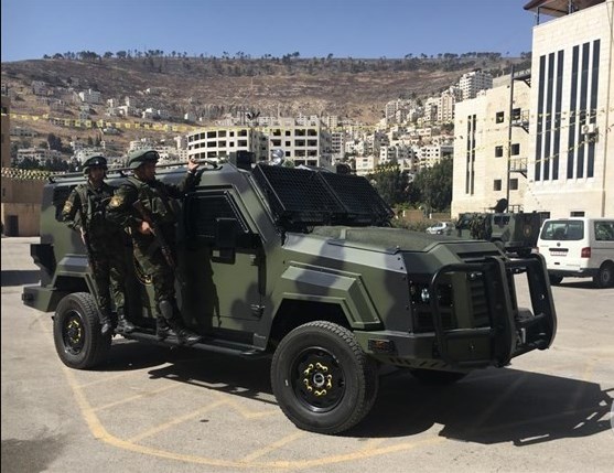 الأردن يسلم فلسطين دفعة ثانية من المصفحات العسكرية 