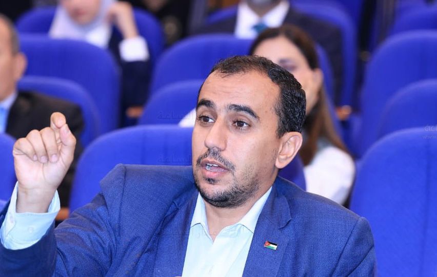  السعود يكتب: هل نحن جاهزون للتعليم الإلكتروني؟