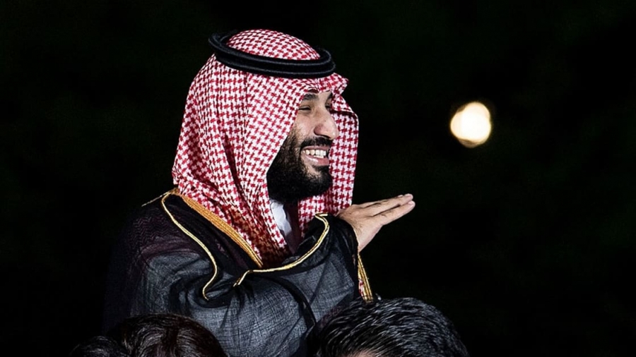 ولي العهد السعودي يبدأ جولة تشمل الأردن ومصر وتركيا