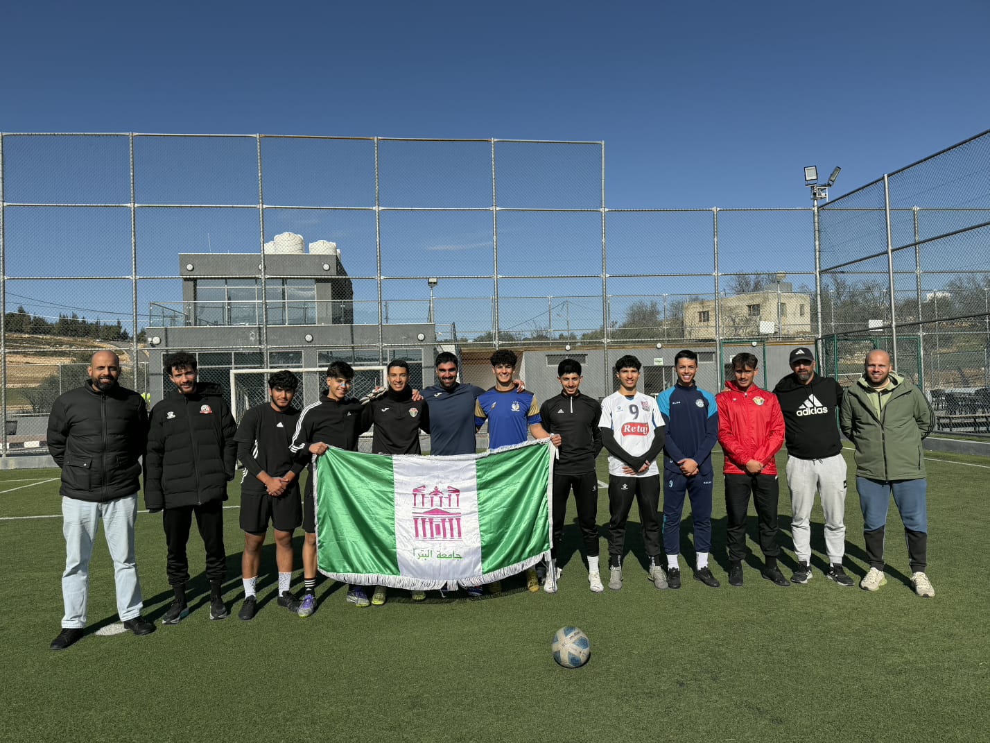 فريق كرة القدم في جامعة البترا يبدأ استعداداته لبطولة "القائد" في العقبة