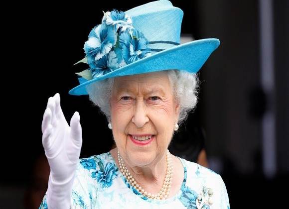 الكشف لأول مرة عن رسائل تاريخية لملكة بريطانيا تتعلق بإقالة رئيس وزراء أستراليا في أكثر خطوة مثيرة للجدل بالتاريخ