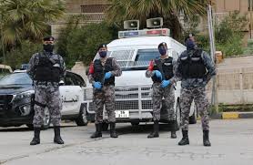 مقتل شاب طعناً في دير أبي سعيد والأجهزة الأمنية توقيف الجاني