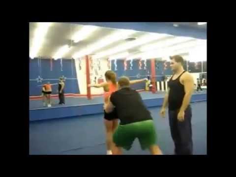 طفل يعاني من التوحد وفقدان البصر منذ الولادة