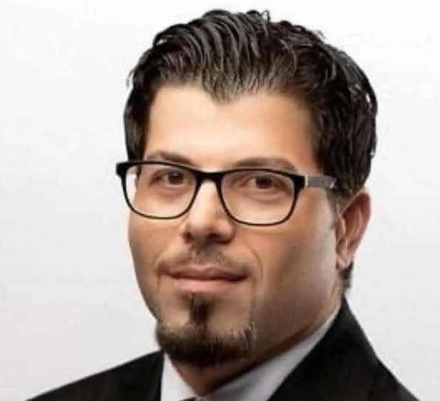 الدكتور صالح الربيع  ..  مبروك التخرج